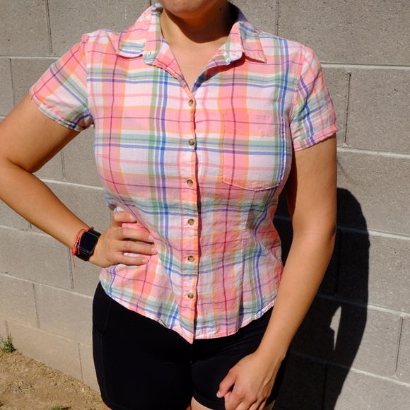 Button down - Picture 1 of 2